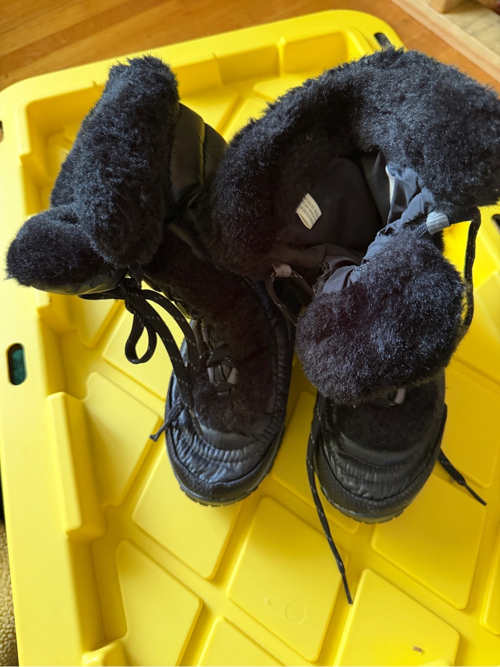 The North Face Girls Black Fur Trim Snow Boots